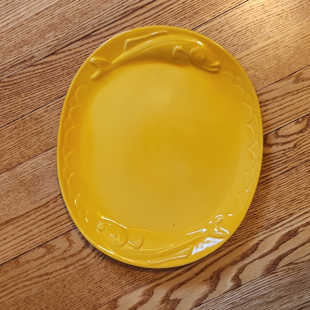 Appolia French Yellow FIsh Platter